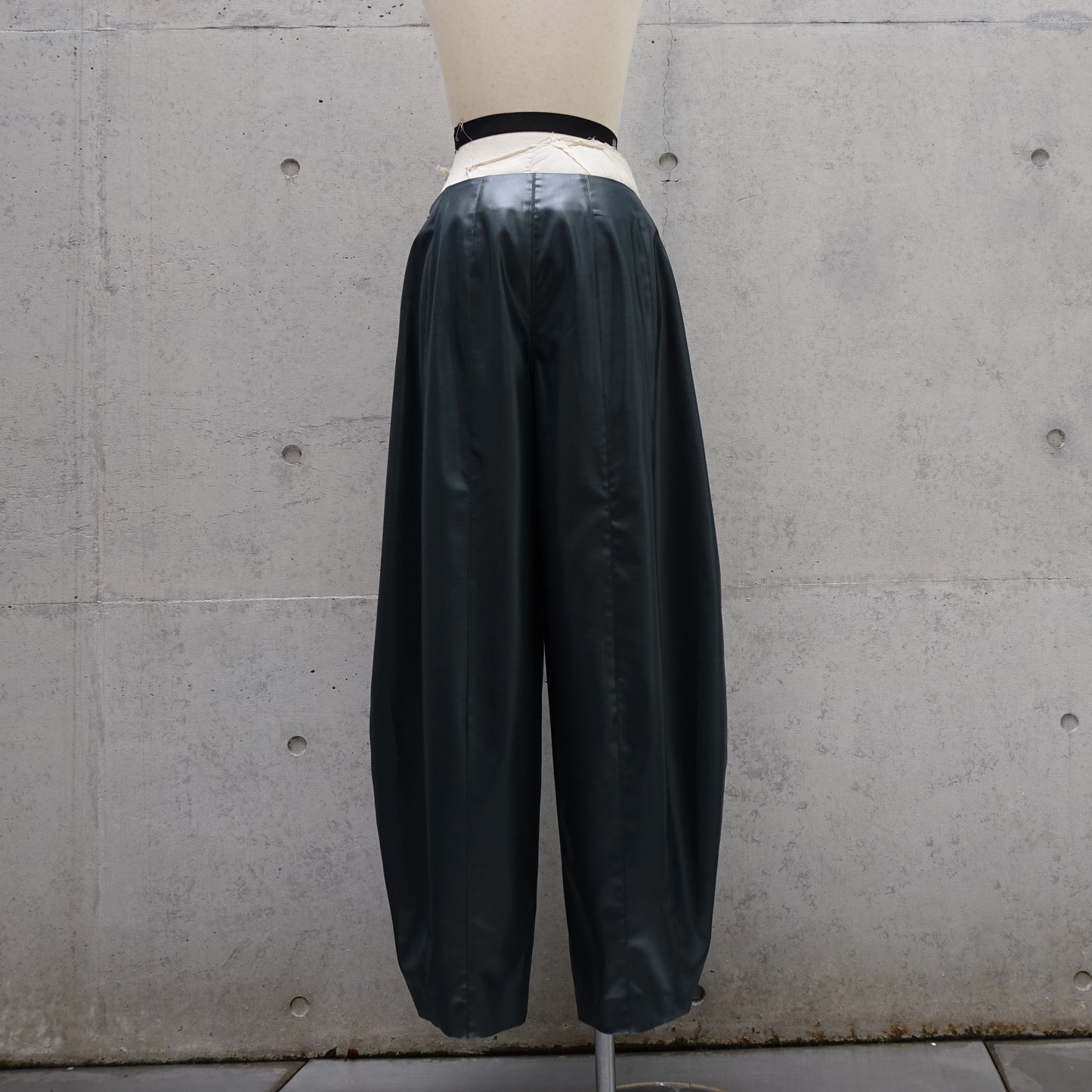 Precision Pleat Trousers in Deep Pine