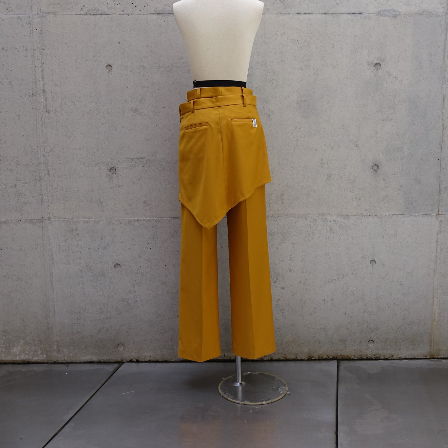 Sleek (A)Symmetry Duo in Mustard