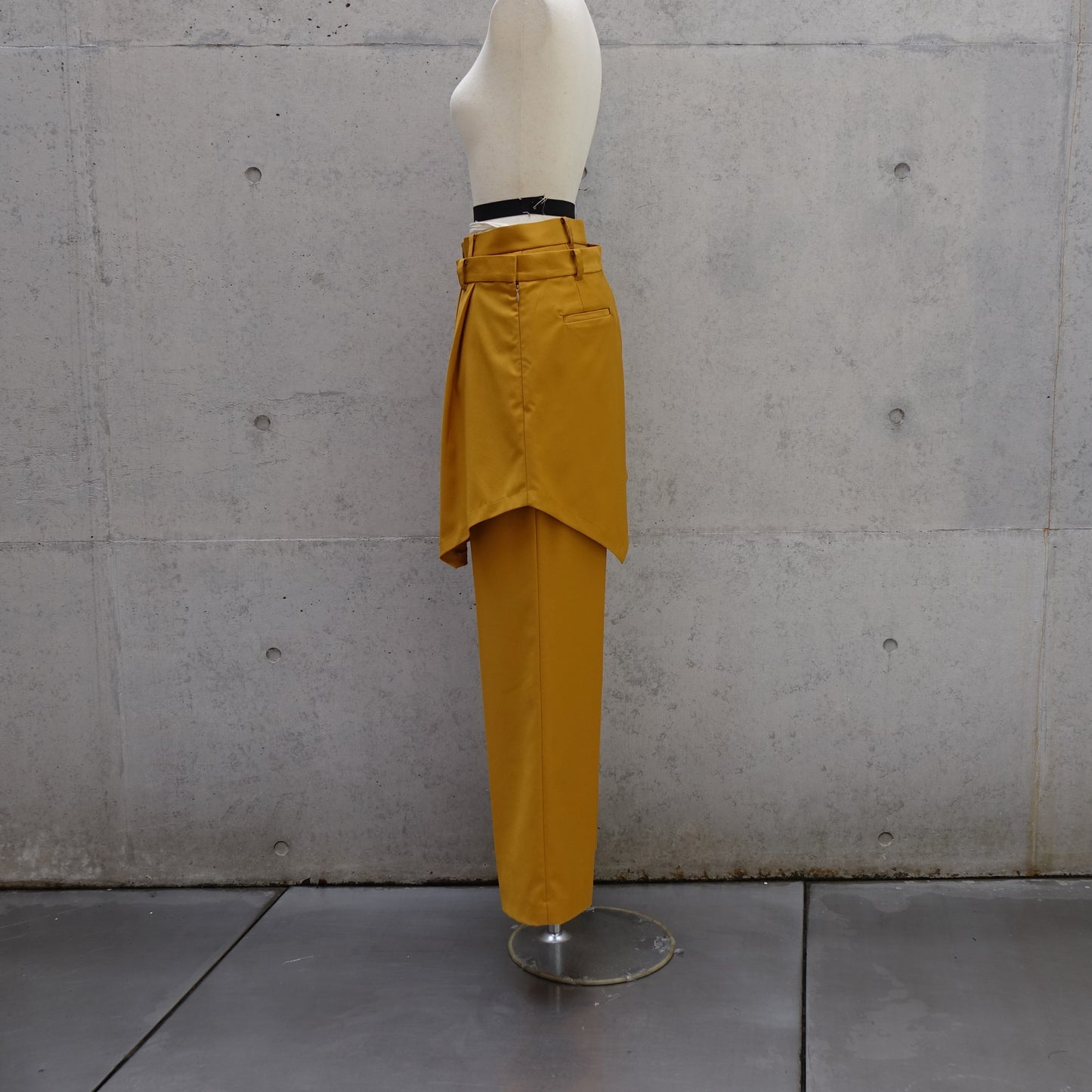 Sleek (A)Symmetry Duo in Mustard