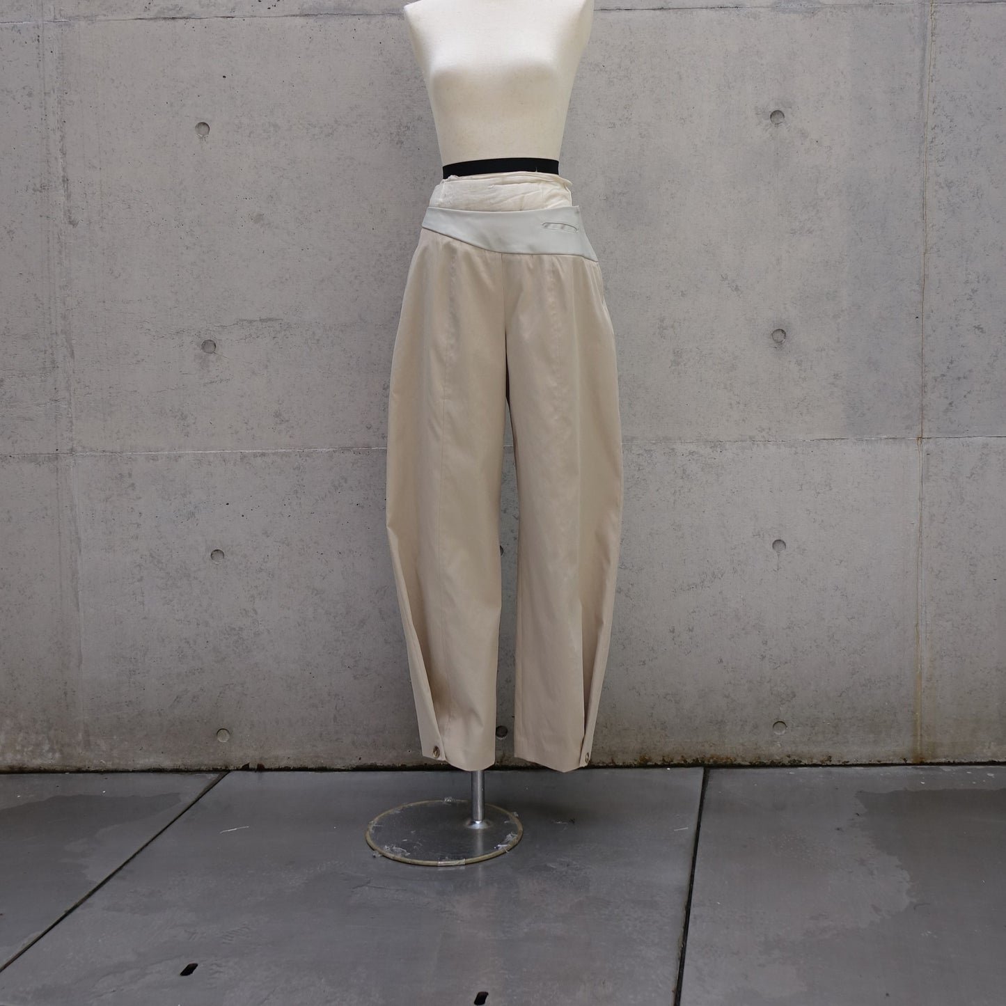 Urban Edge Pants in Stone