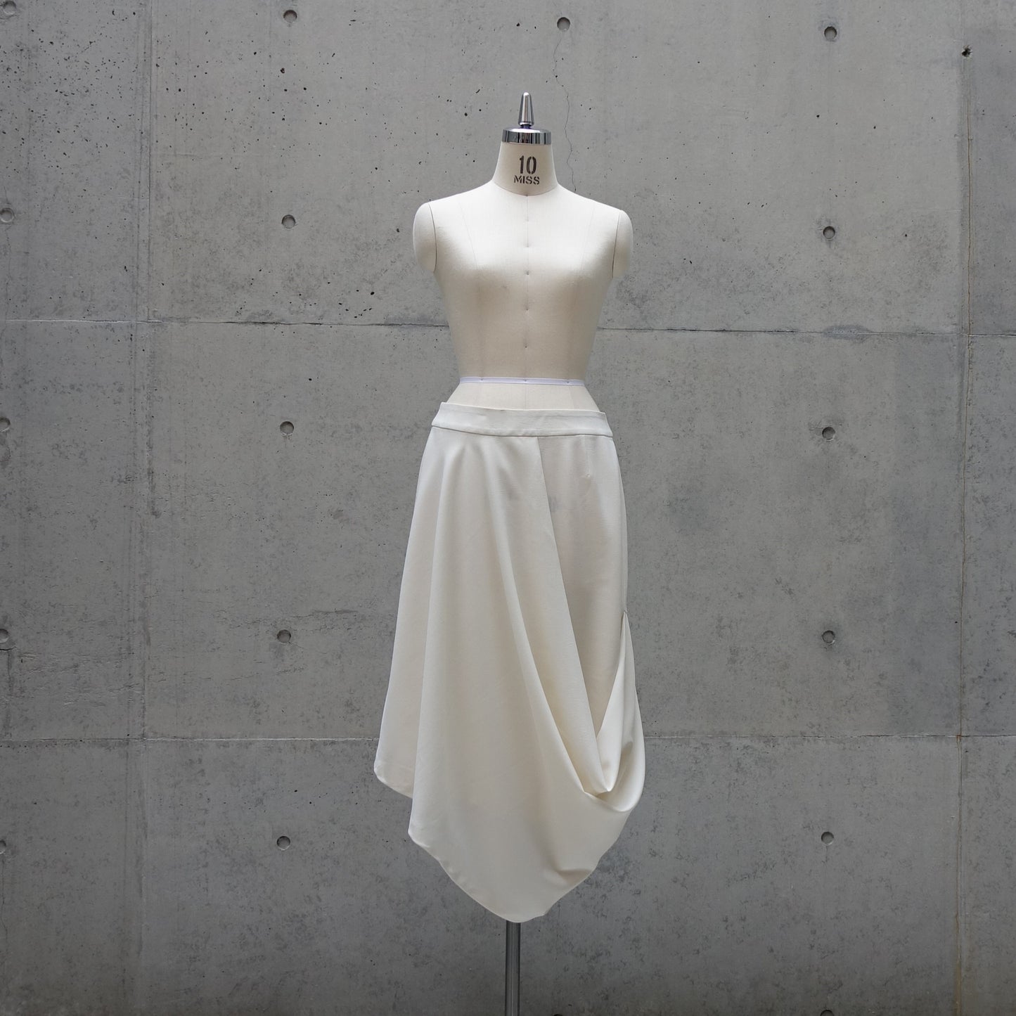 Moulage Magic Gown in Off White