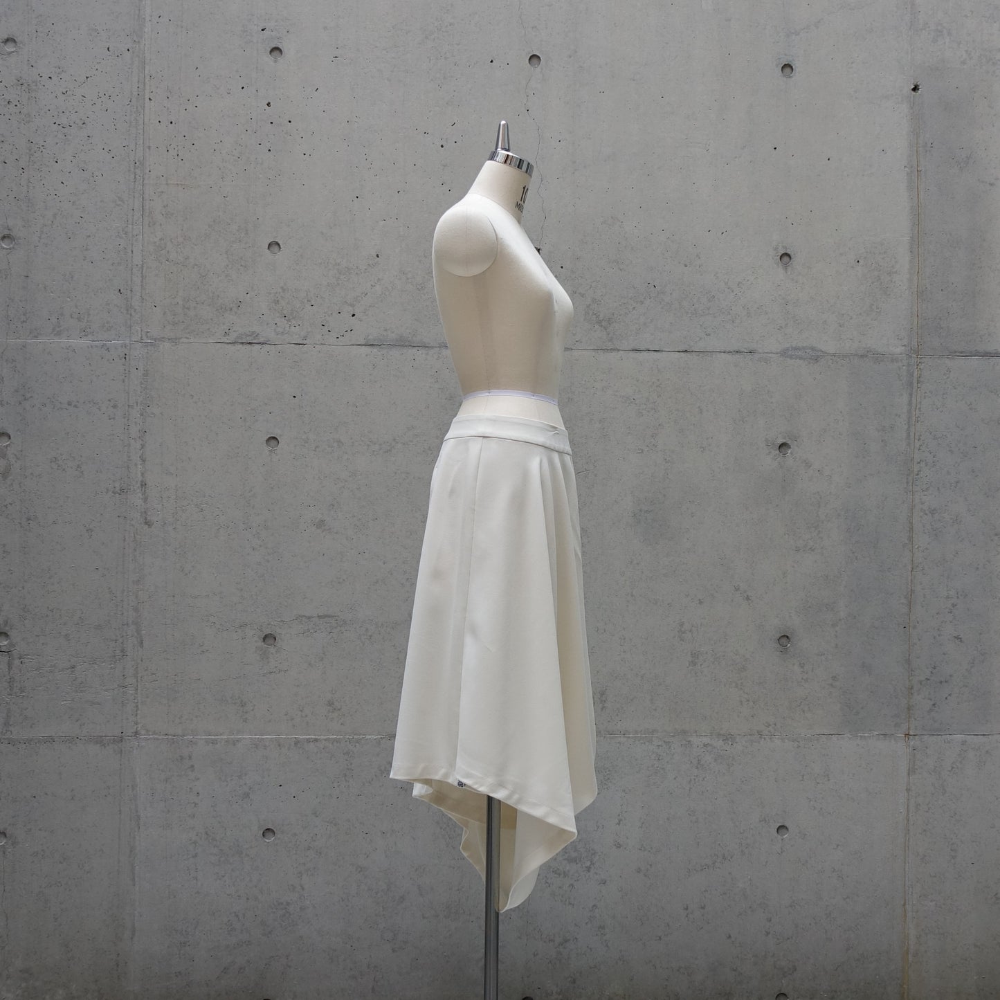 Moulage Magic Gown in Off White