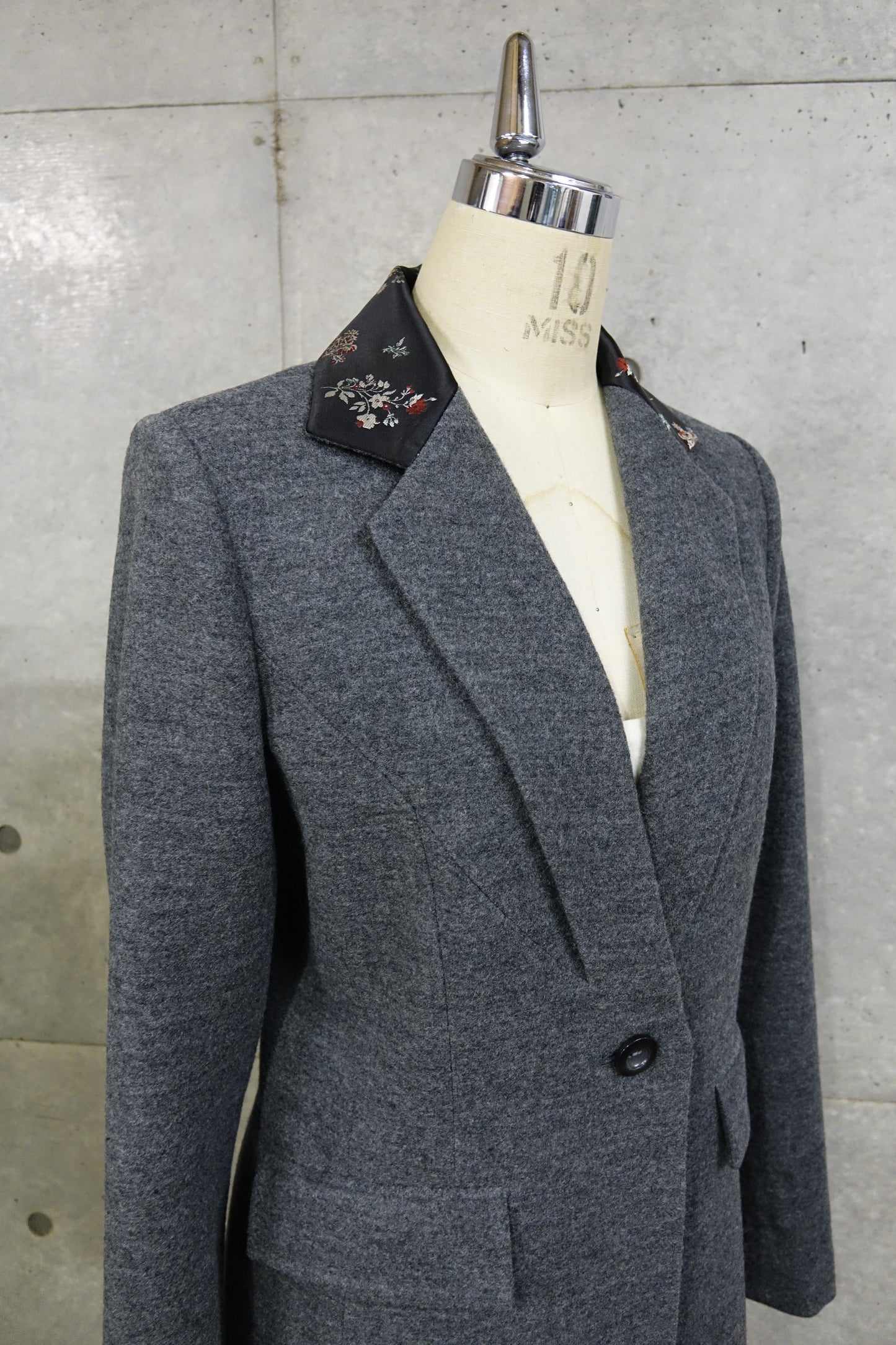 Chesterfield Coat in Charcoal Wool