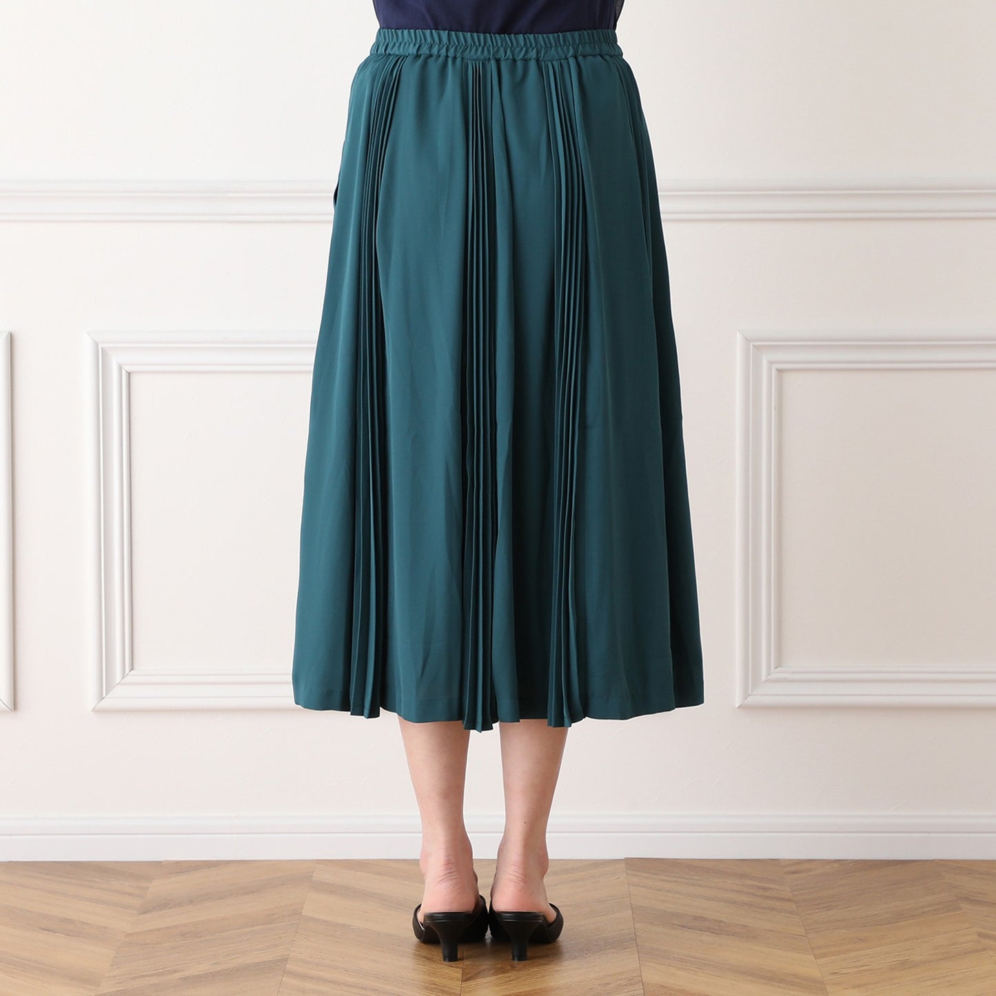 Pleated Paneled Skirt in Emerald Georgette