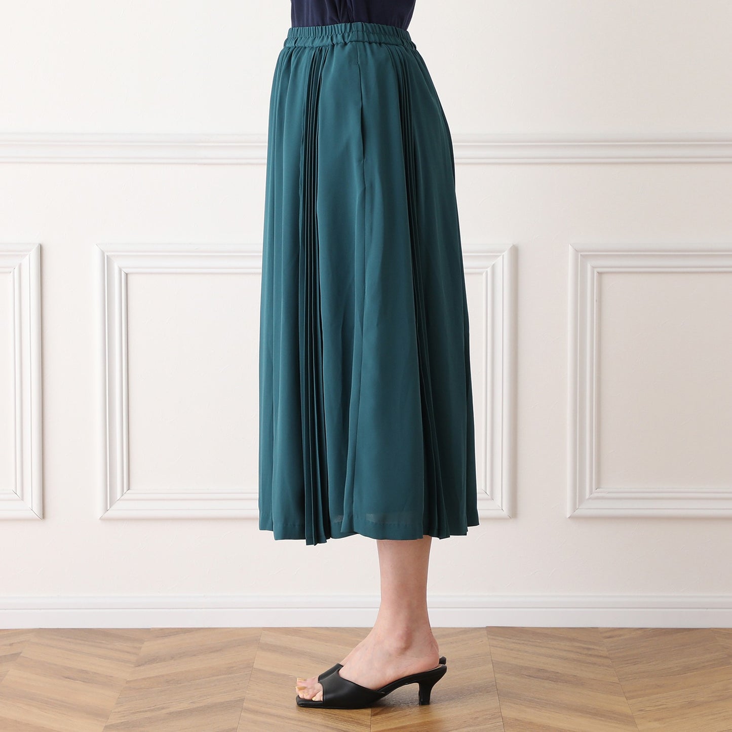 Pleated Paneled Skirt in Emerald Georgette