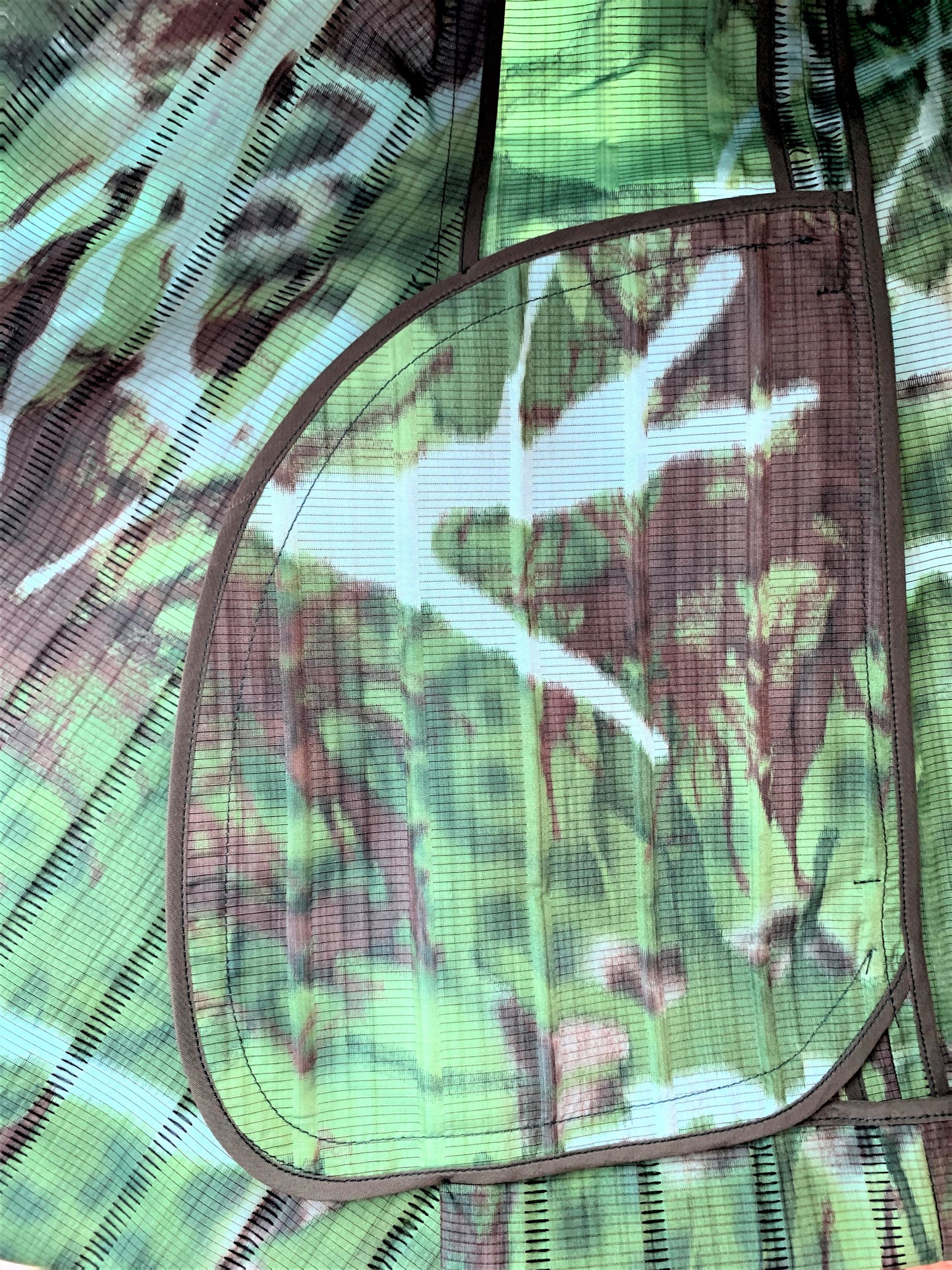 蕨绿色植物色正面褶边夹克