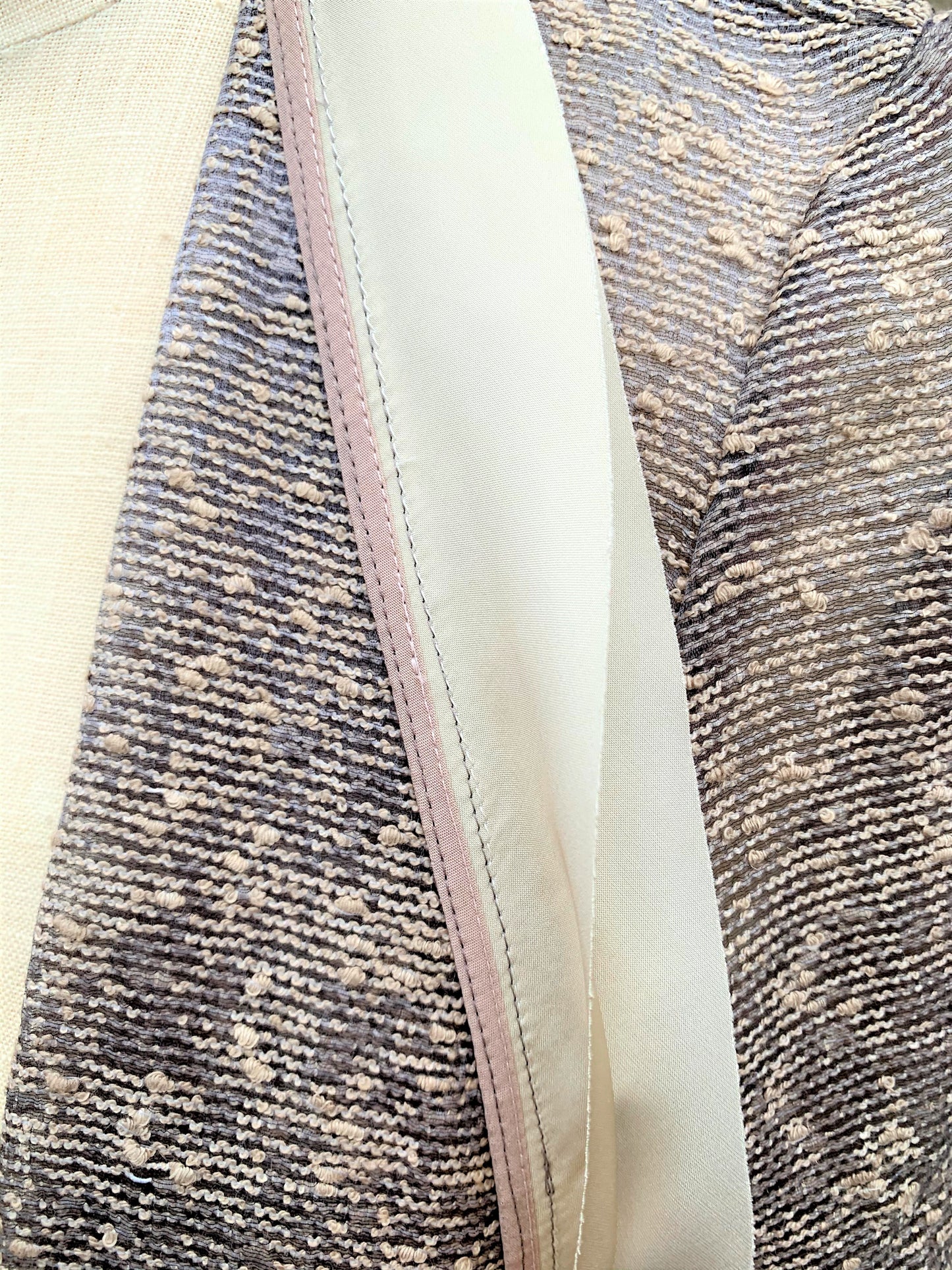 浅色桃色丝绸羽织